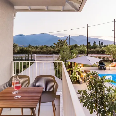 Mont Bleu - Luxury Pool Villa *