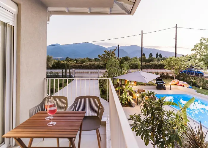 Mont Bleu - Luxury Pool Villa *