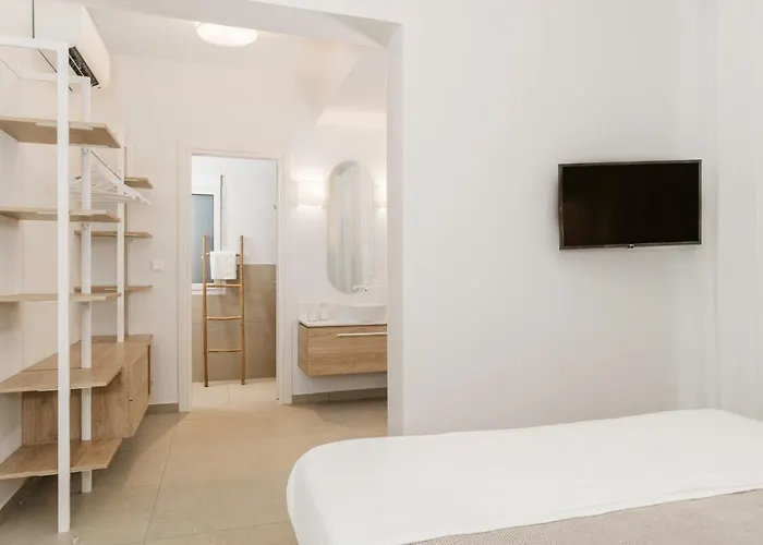 Mont Bleu - Luxury Pool Villa